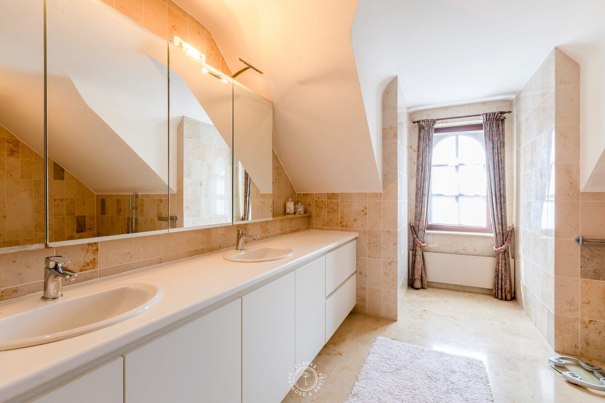 Charmante villa in rustige woonwijk foto 14