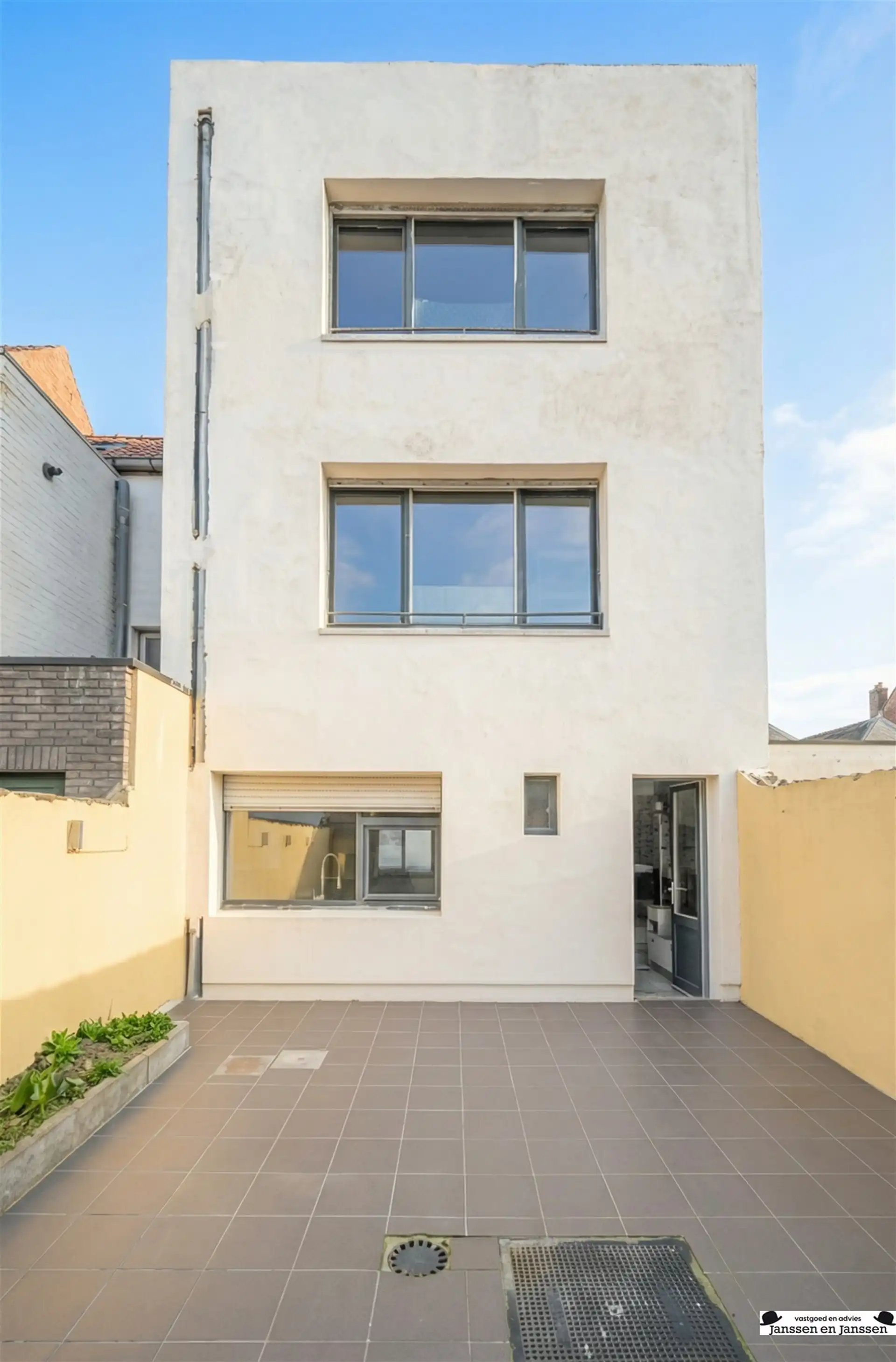 Woning met 4 ruime slaapkamers en tuin op topligging  foto {{pictureIndex}}