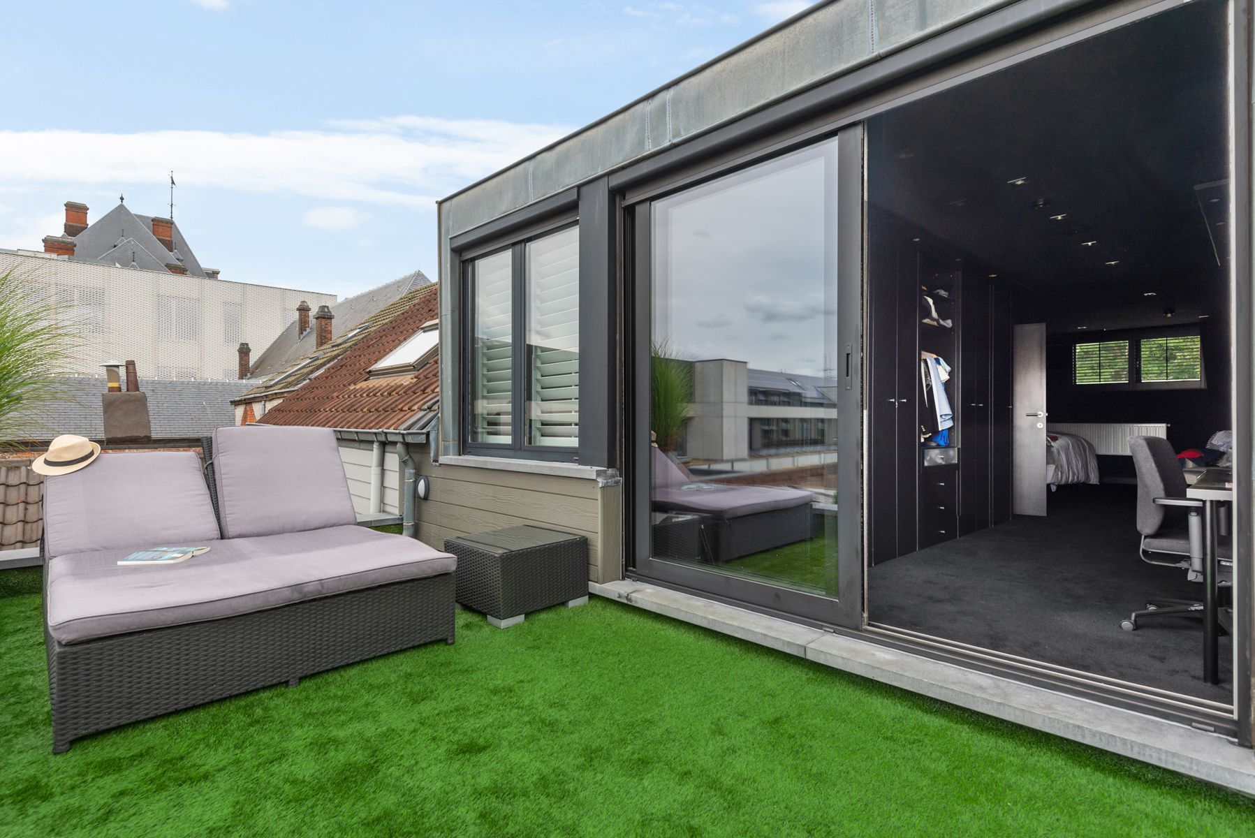 Degelijk gerenoveerde woning aan de Vesten te Lier. foto 32
