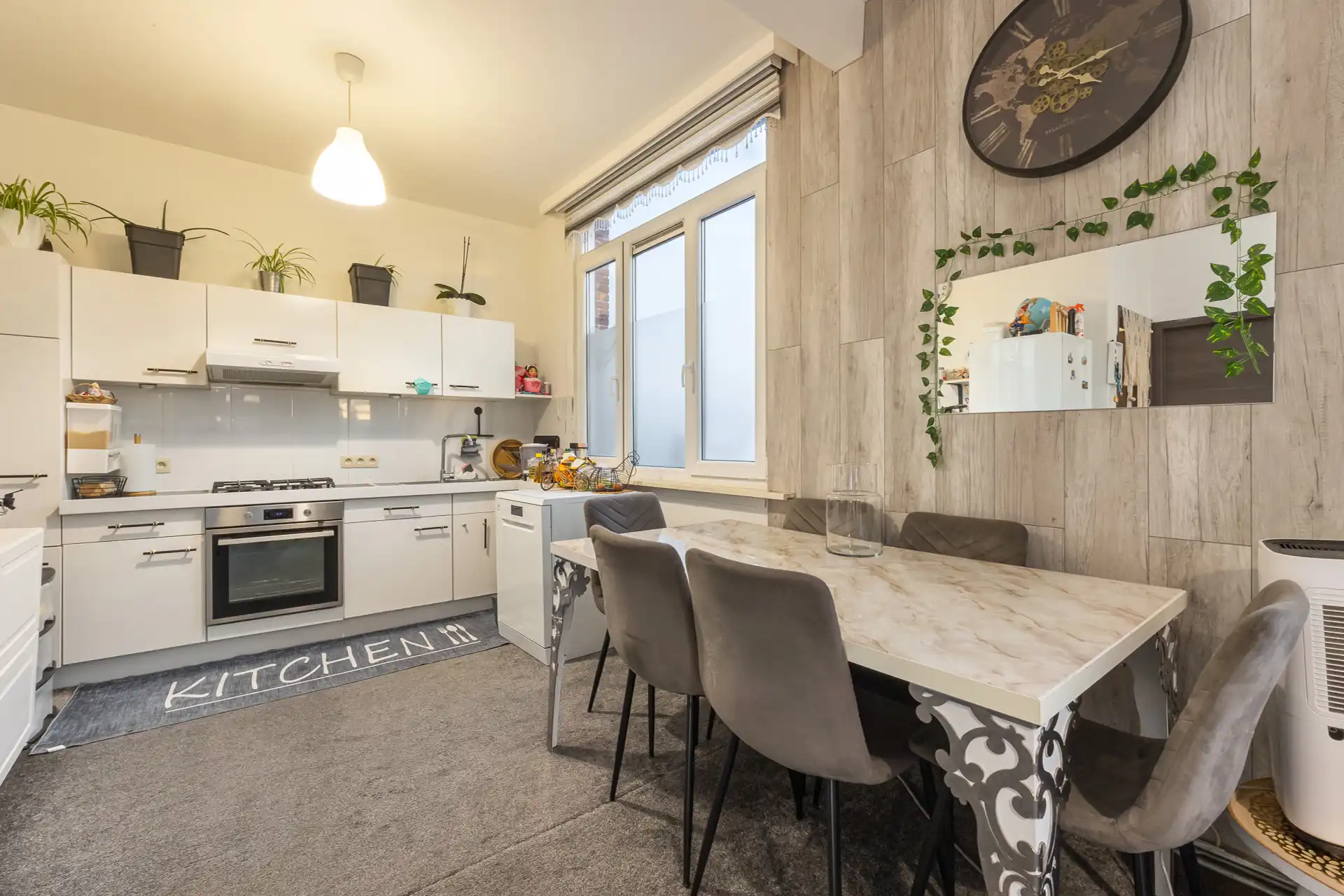 Vergund appartementsgebouw met 3 appartementen met 2 slpk's foto 4