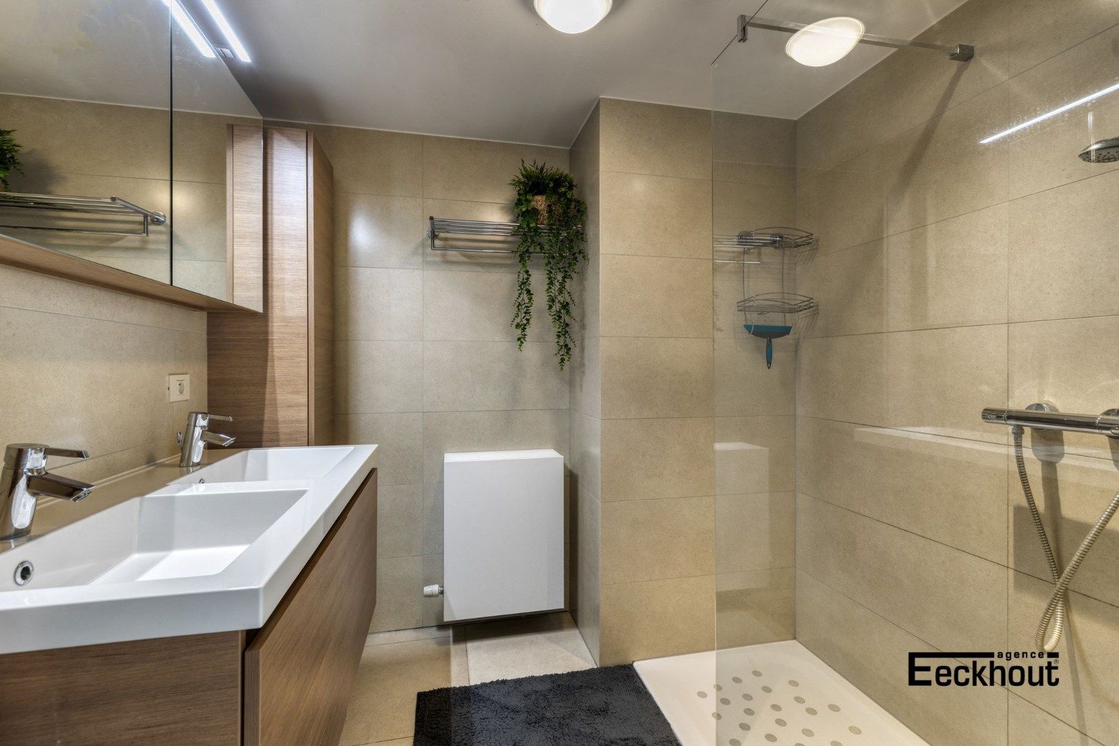 Instapklaar & modern 3 slaapkamer-appartement met zéér ruim zonneterras (45m²) te Bredene-Duinen! foto 10