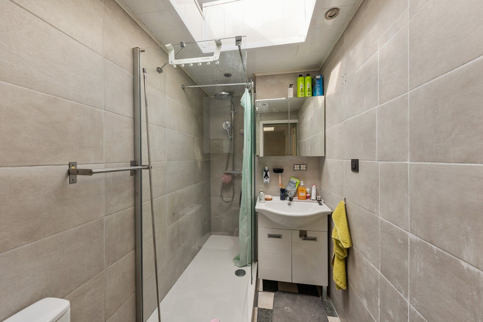 Makkelijk gelegen woning met 3 slaapkamers stadsrand foto 7