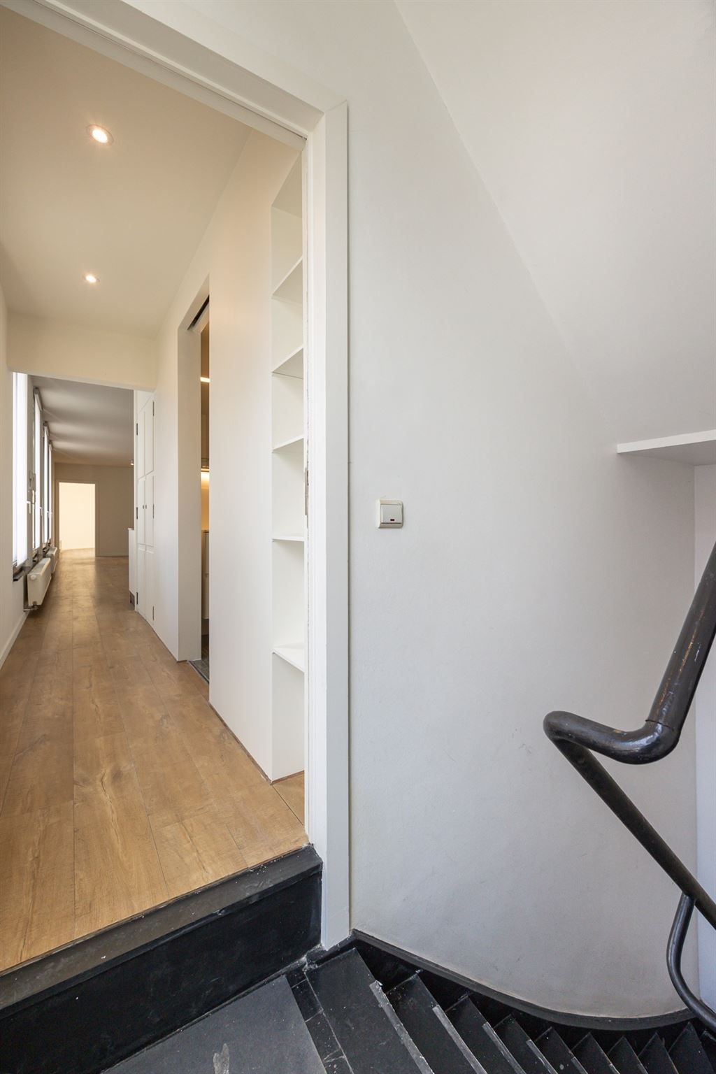 Instapklaar appartement op centrale locatie foto 16