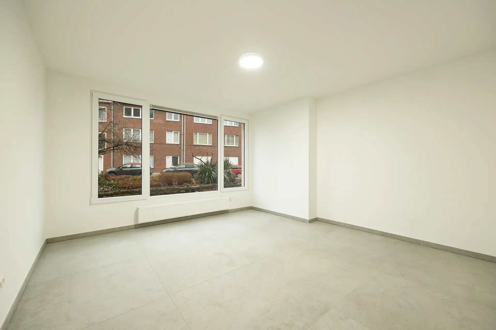 Gerenoveerd glvl met 2 slaapkamers, terras en tuin foto 3