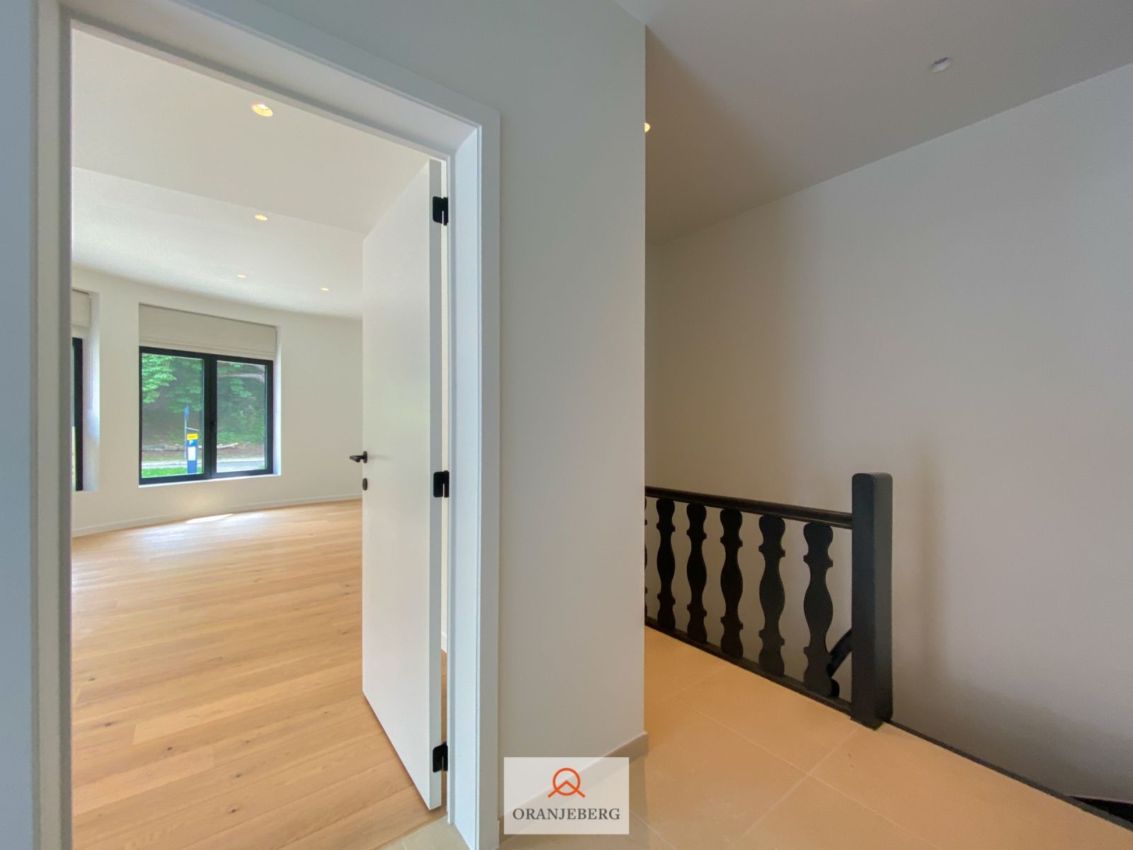 Gerenoveerd ruim duplex appartement met 2 slpk's foto 42