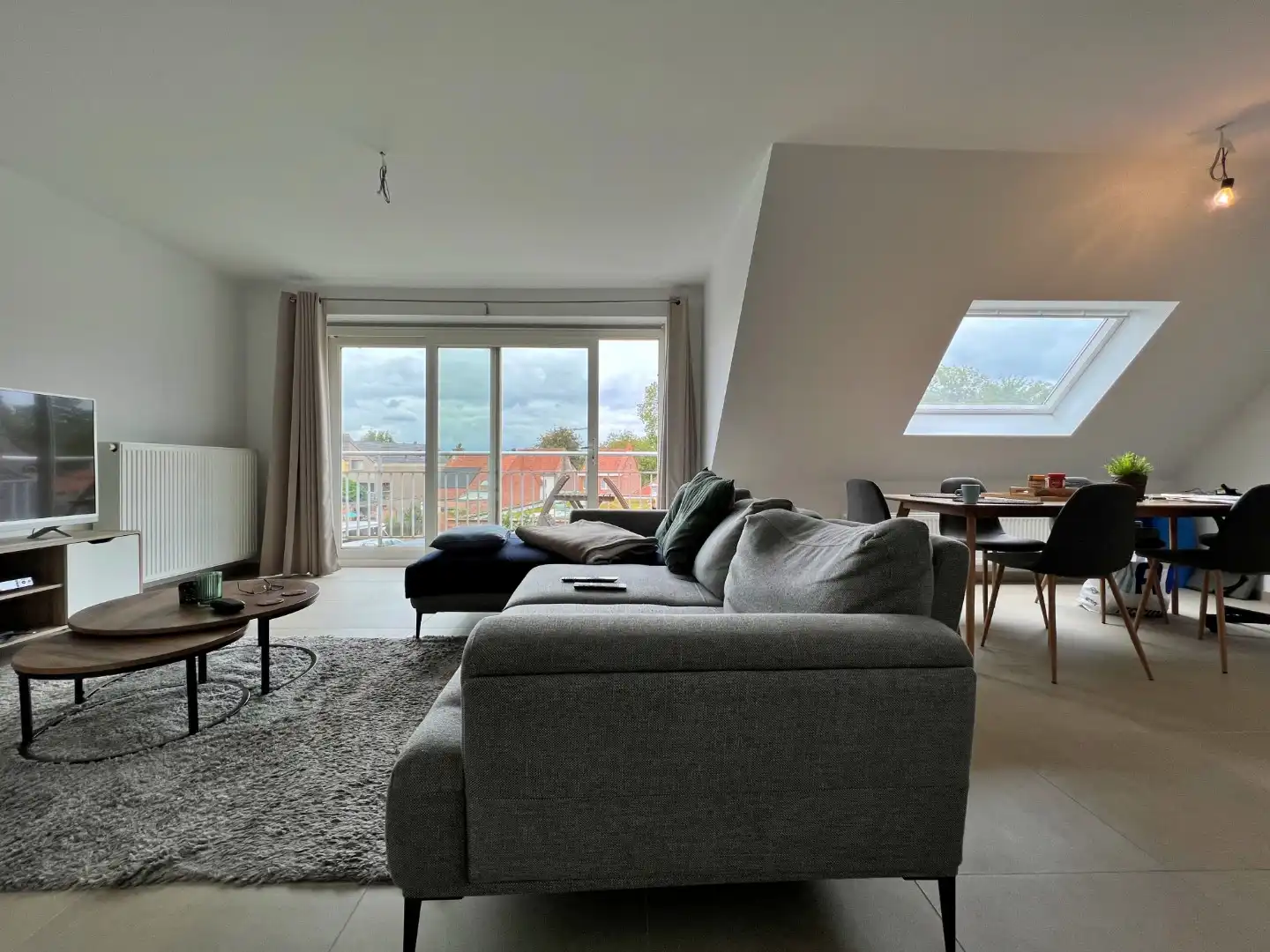 Recent 1-slaapkamer appartement met garage te Merendreedorp foto 5