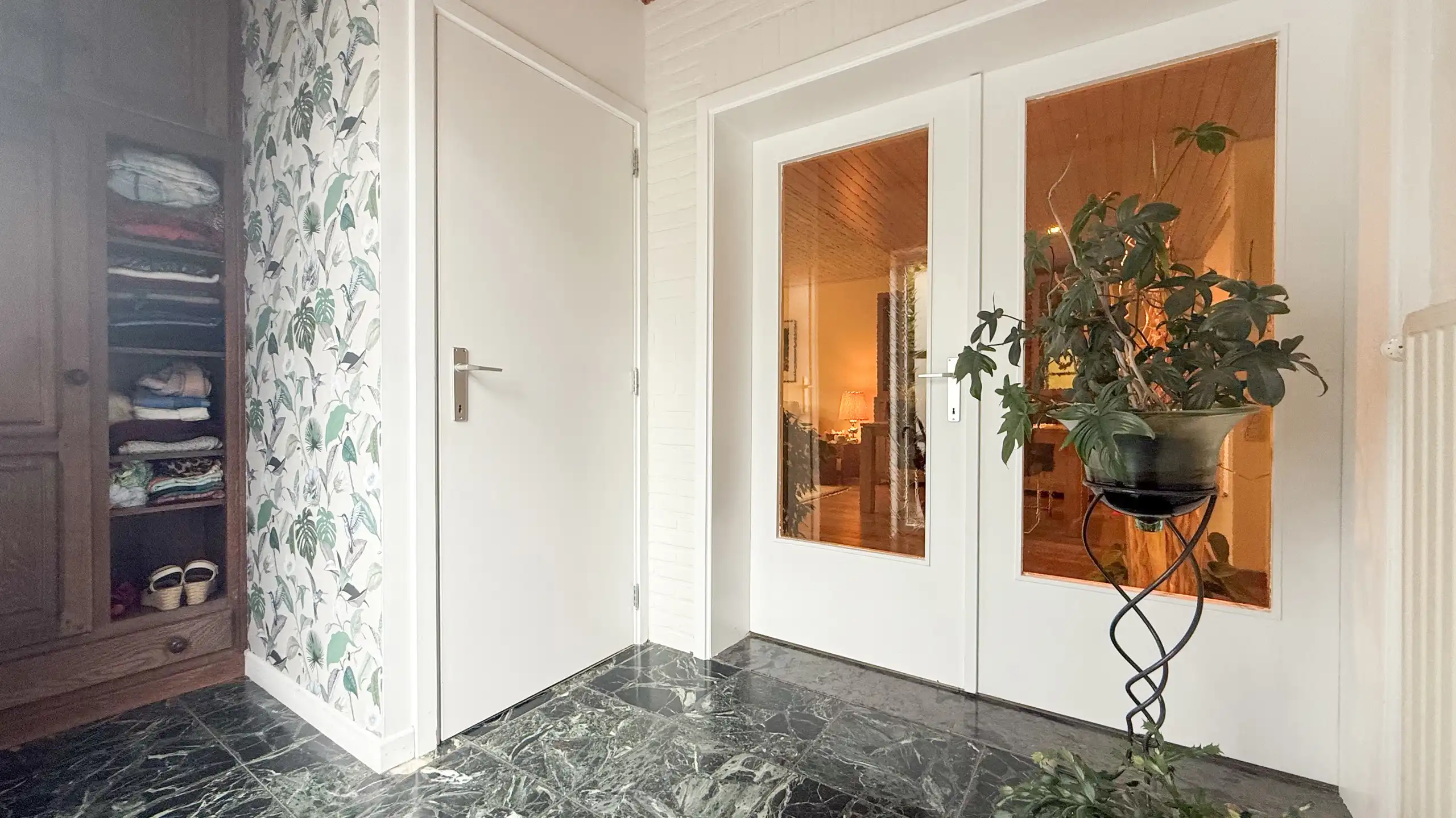 Ruime gezinswoning op 8 are met 5 slaapkamers op toplocatie! foto 4