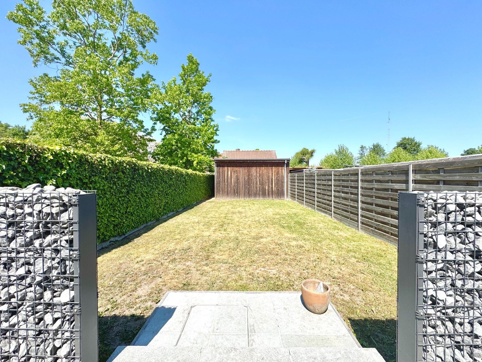 HOB met BIJGEBOUW en uitweg achteraan op 416 m² foto 2