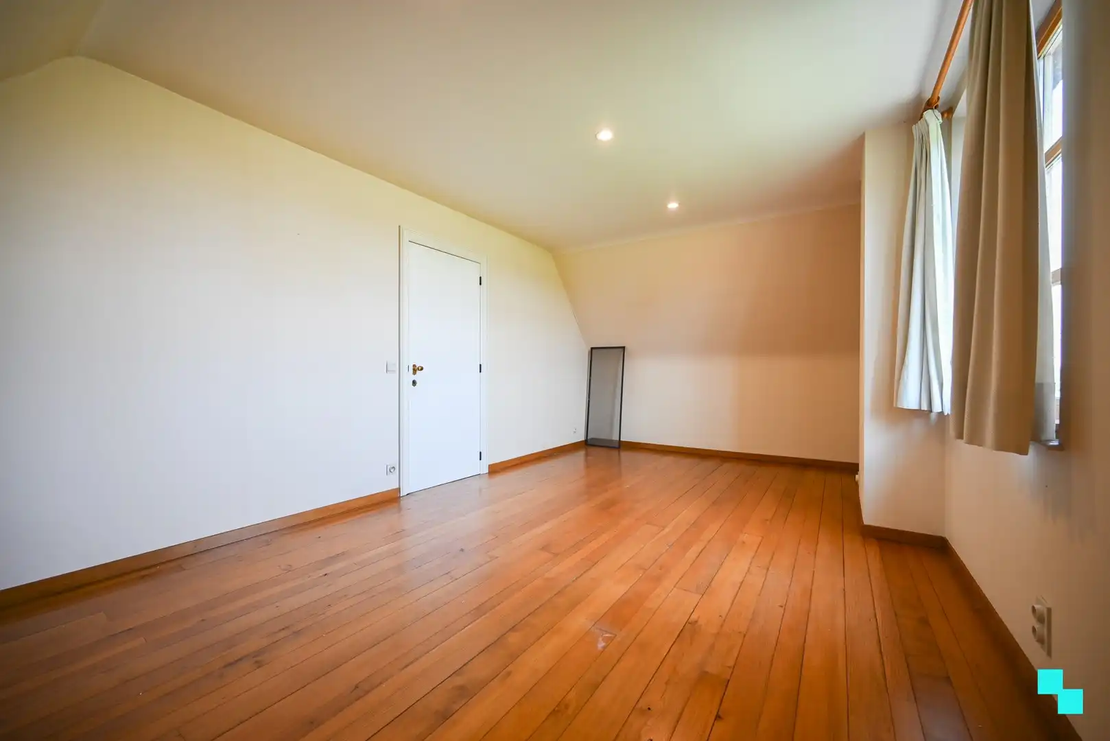 Landelijk gelegen open bebouwing op grens Lendelede, Izegem en Sint-Eloois-Winkel foto 24