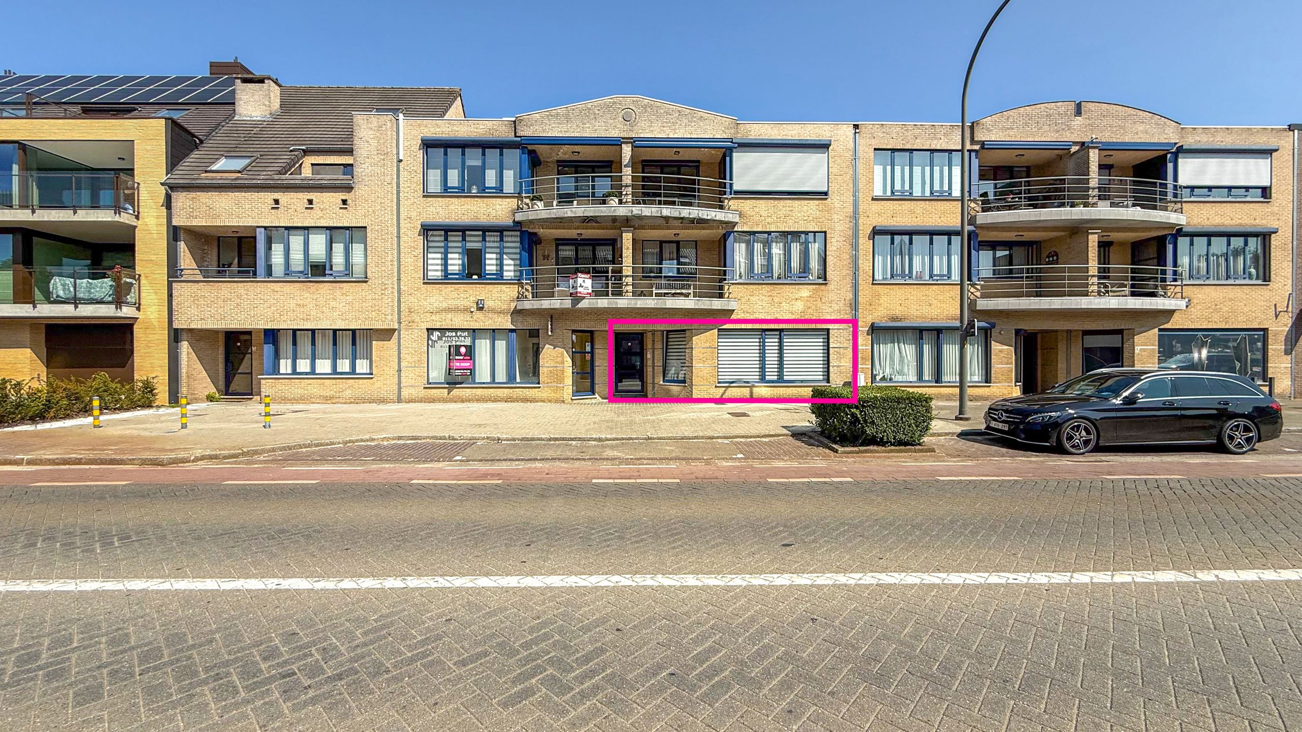 Hoofdfoto van de publicatie: Centraal gelegen appartement met garage!
