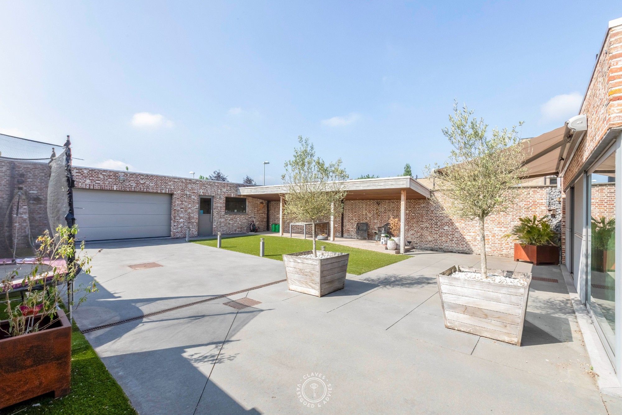 Instapklare woning en ruime tuin in het hart van Vrasene foto 26