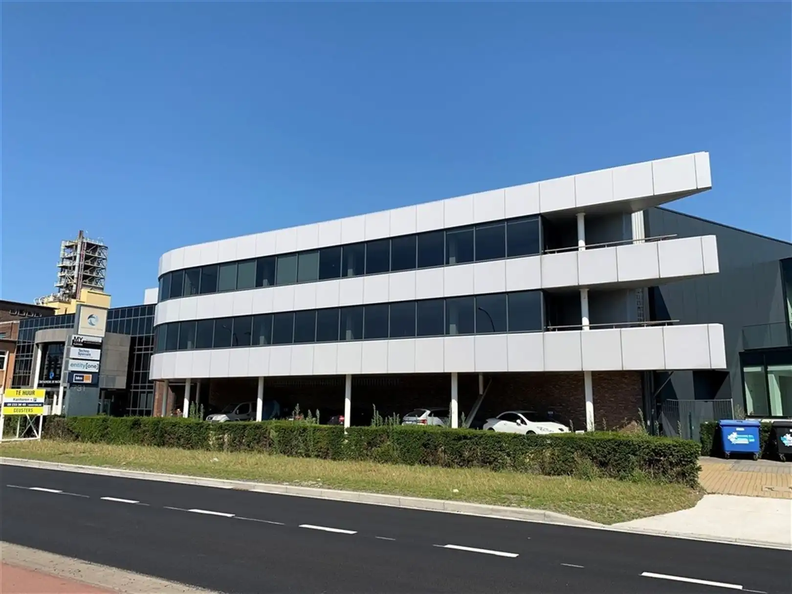 Uitstekend bereikbaar kantoor met werkatelier vlakbij UZ Gent foto 2