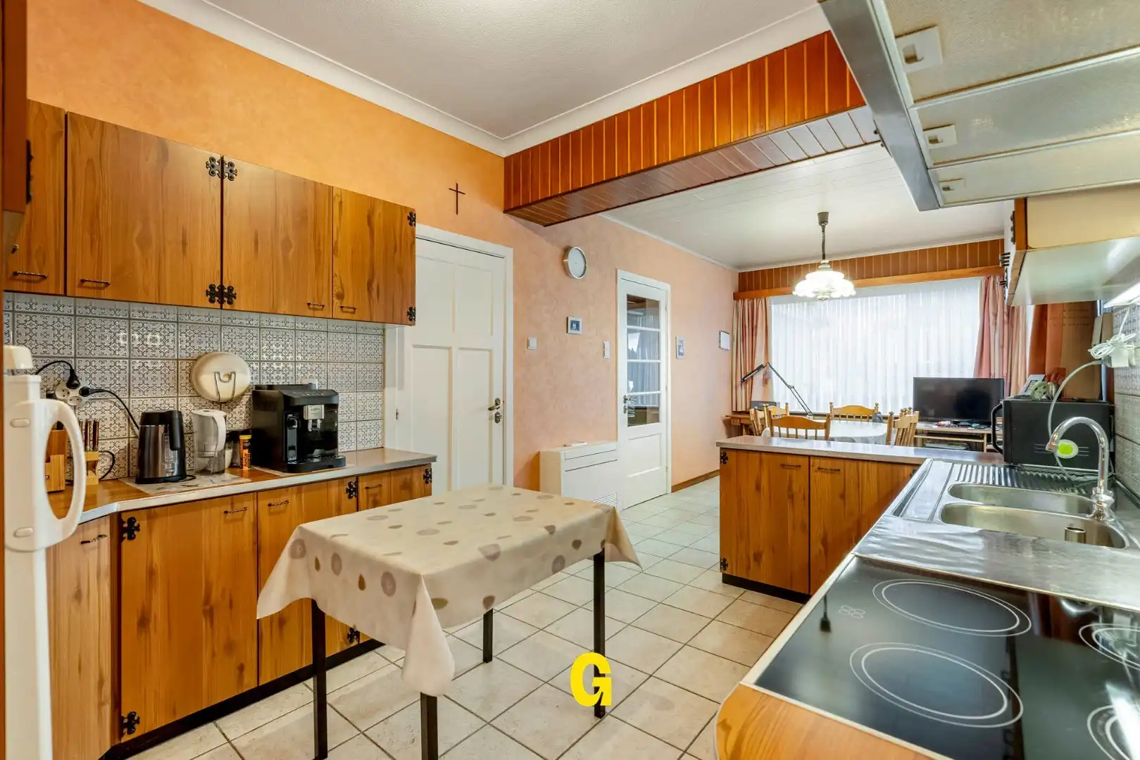 Te renoveren vrijstaande woning met 4 à 5 slaapkamers en tuintje, vlak bij het centrum van Hoeselt foto 11