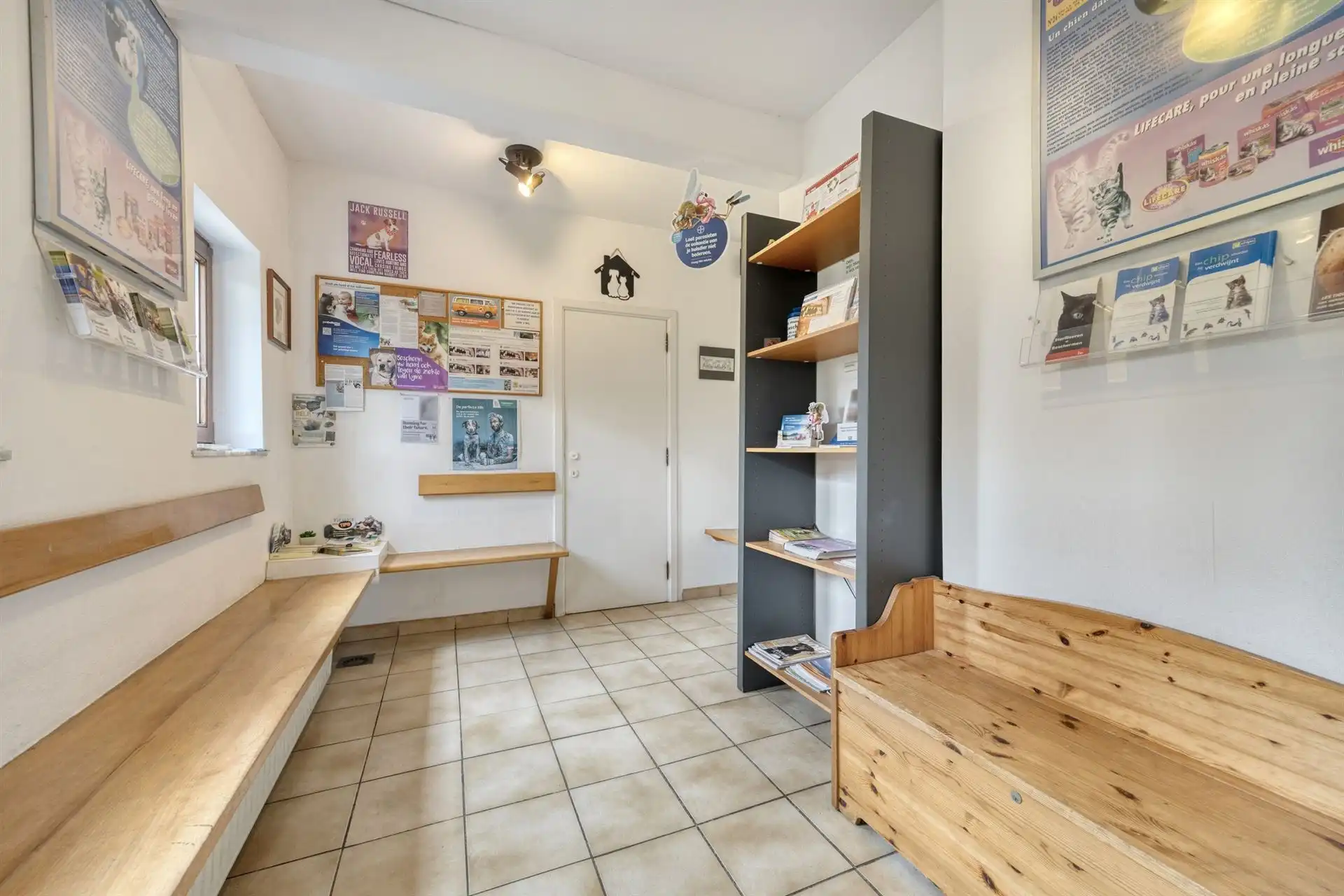 Eigendom, ideaal voor vrij beroep, gelegen op drukste steenweg van Overijse, AAA-locatie foto 6