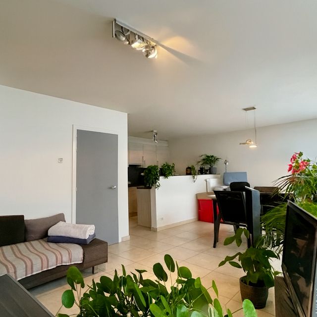 Appartement met ruim terras en garage foto 2