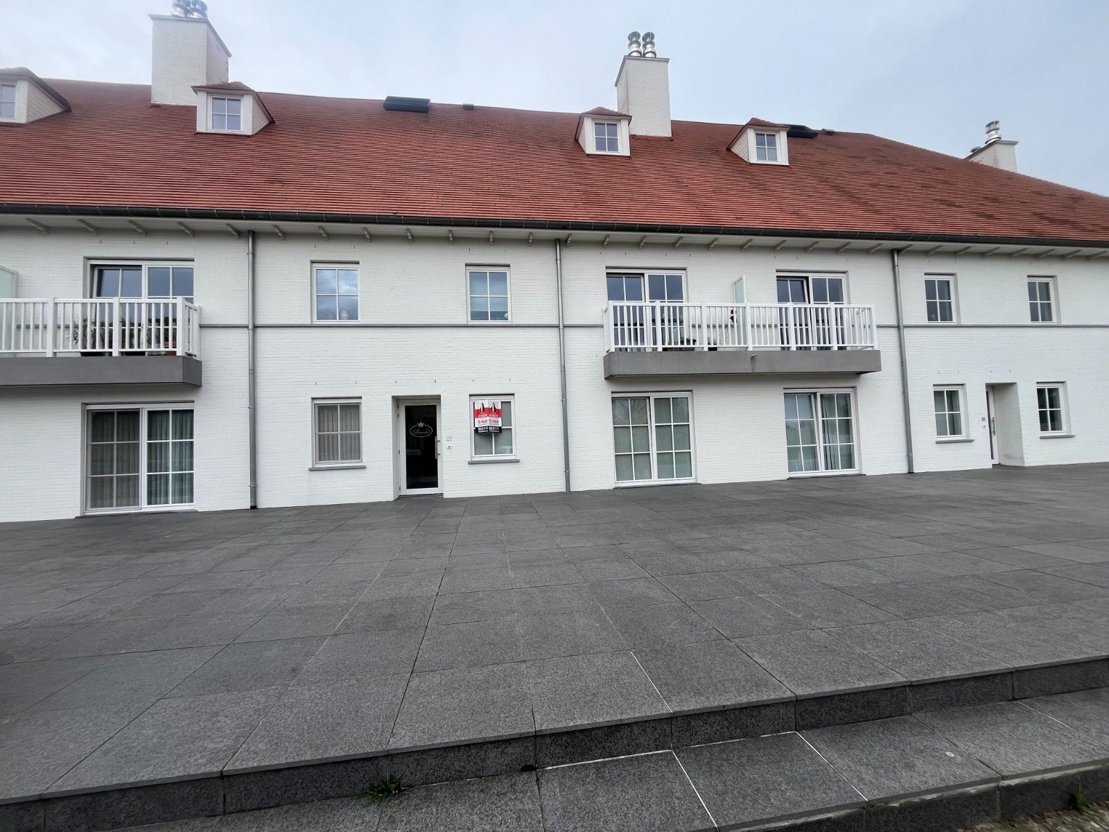 Modern appartement met prachtig zicht en terras – nabij centrum Waregem foto 24