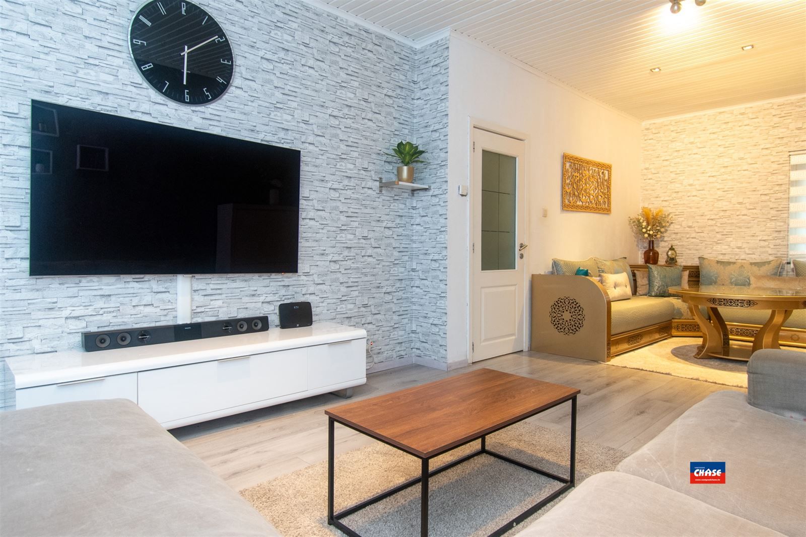 Gezinswoning met vier slaapkamers en tuin foto 3