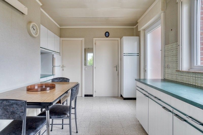 🏡 Te renoveren gezinswoning met potentieel TE KOOP in Meulebeke! foto 12