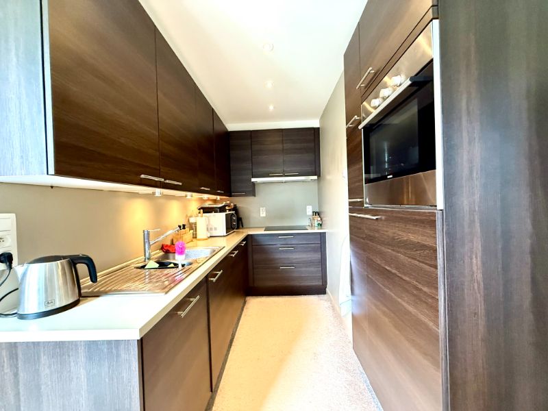 Zonnig, centraal gelegen appartement met 2 slaapkamers en ruim terras (12 vkm) met zicht op de Leie foto 9