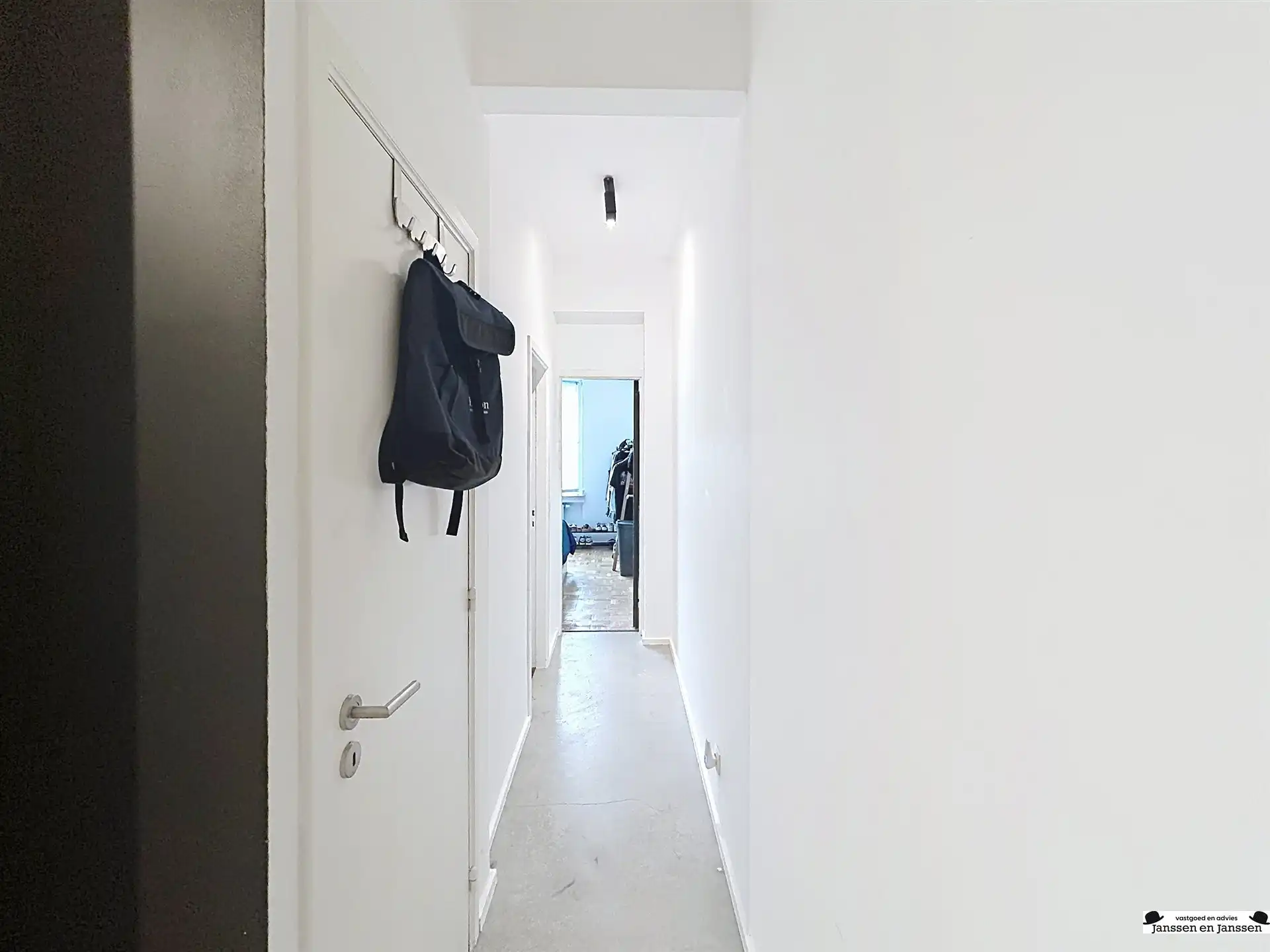 Bemeubeld 2 slaapkamer appartement op top locatie foto 7