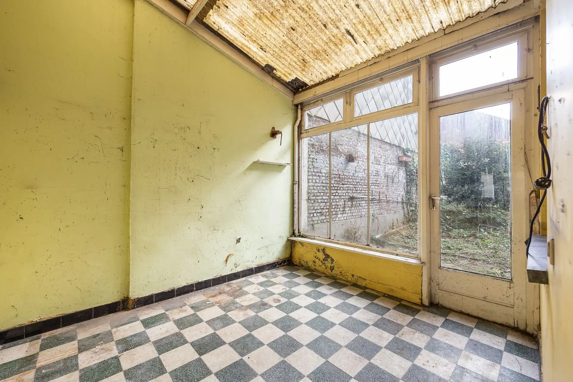 Te renoveren eengezinswoning met 2 slaapkamers en stadstuin foto 10