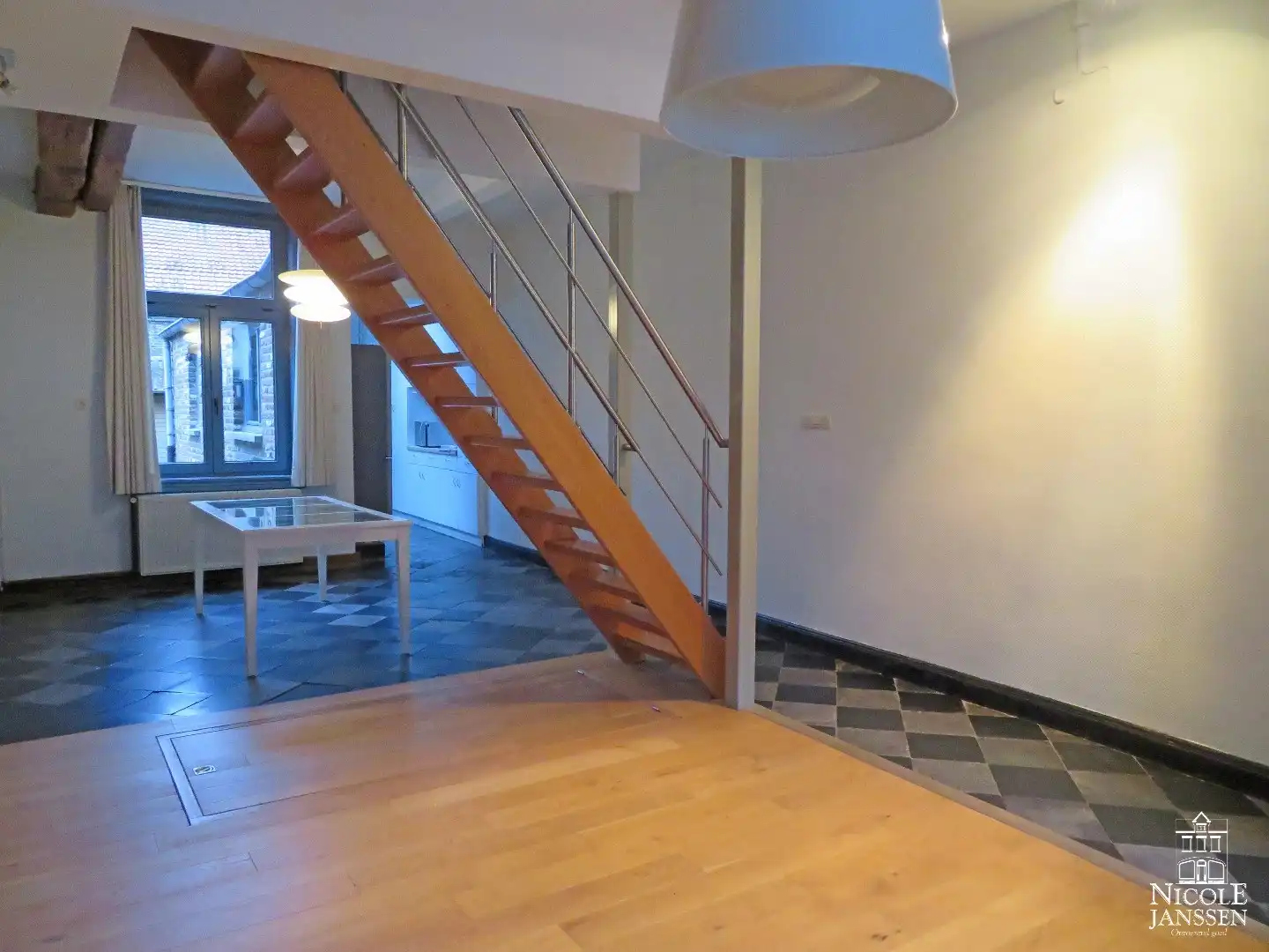 Charmant stadshuisje met drie slaapkamers en tuintje foto 3