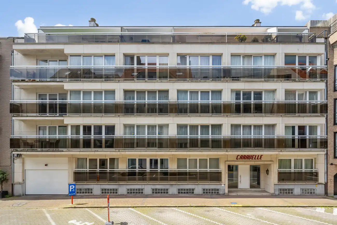 STIJVOL TWEEKAMER APPARTEMENT CENTRUM KNOKKE . foto 10