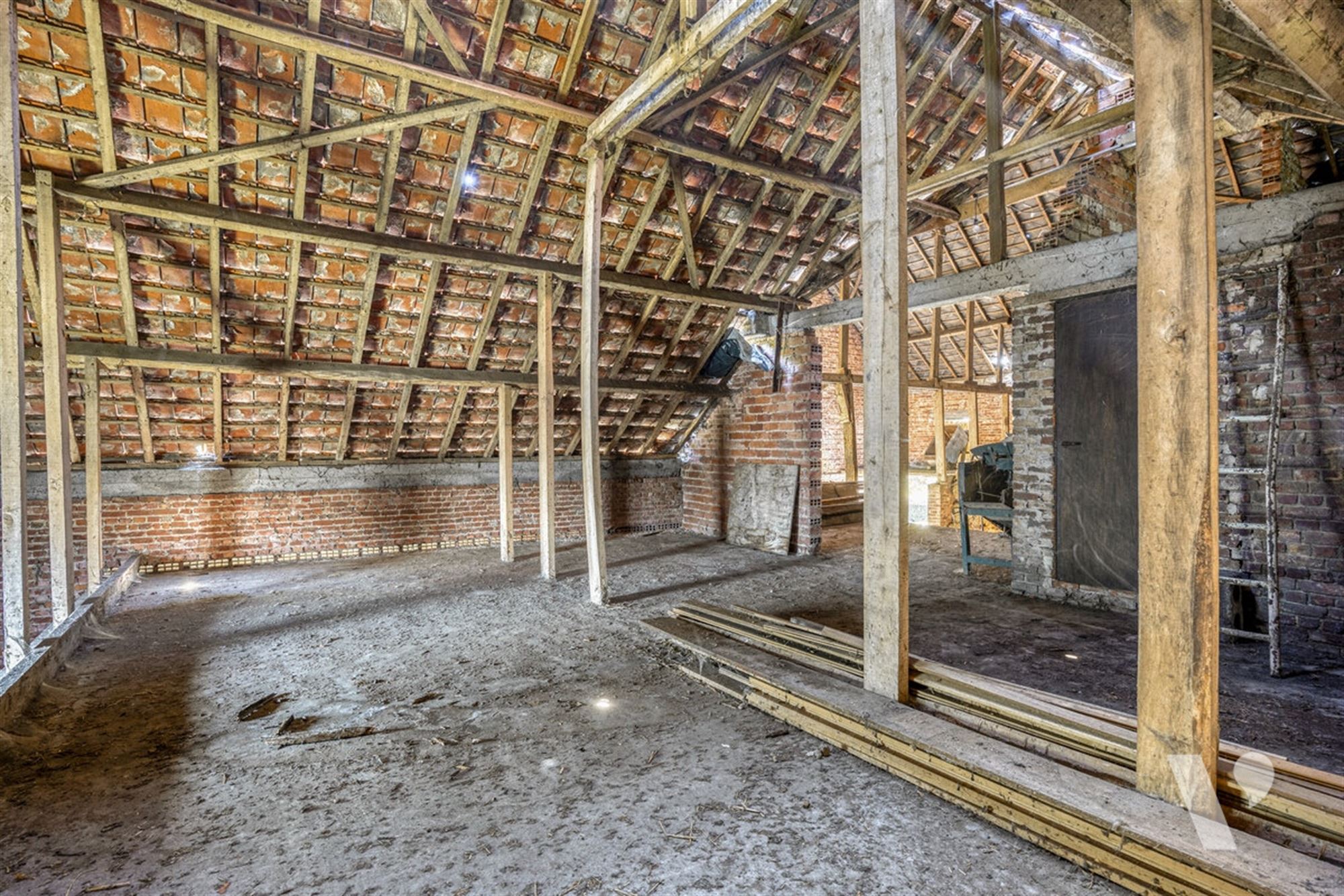 Statige woning met bijgebouw, tuin en weiland op 61a87ca foto 36