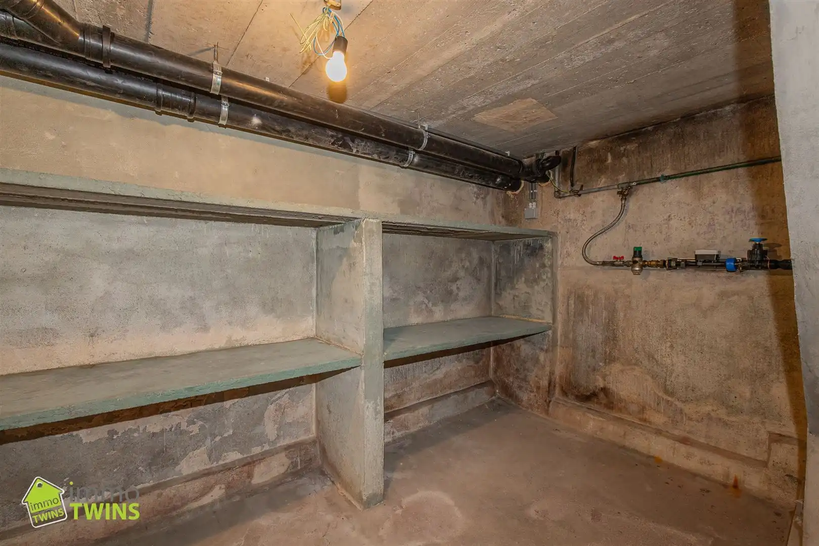 Bungalow in uiterst rustige en groene omgeving foto 15