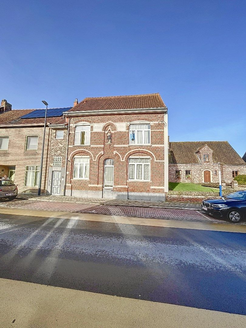 Grote woning, op wandelafstand van centrum van Staden op 500m² foto {{pictureIndex}}