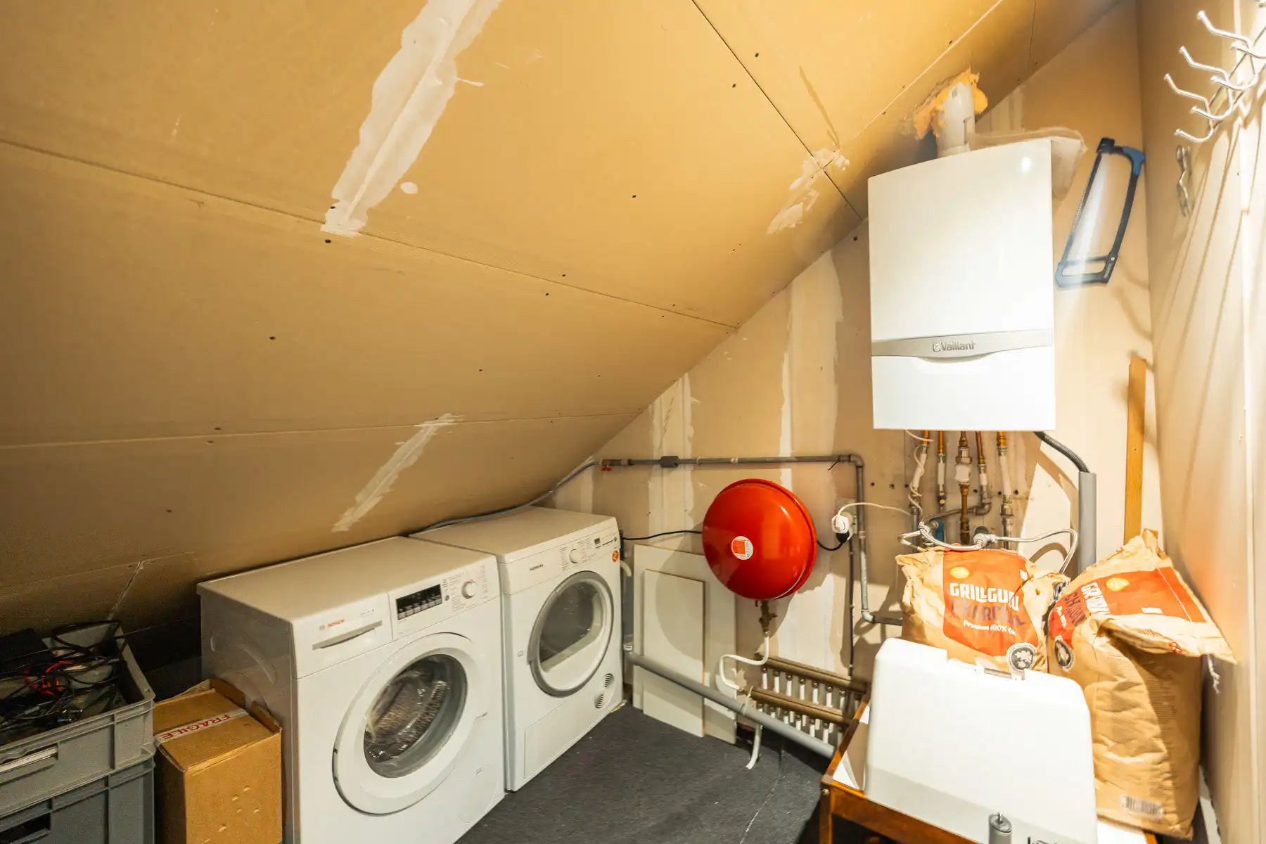 Gerenoveerd en energiezuinig duplex-appartement met parkings foto 23