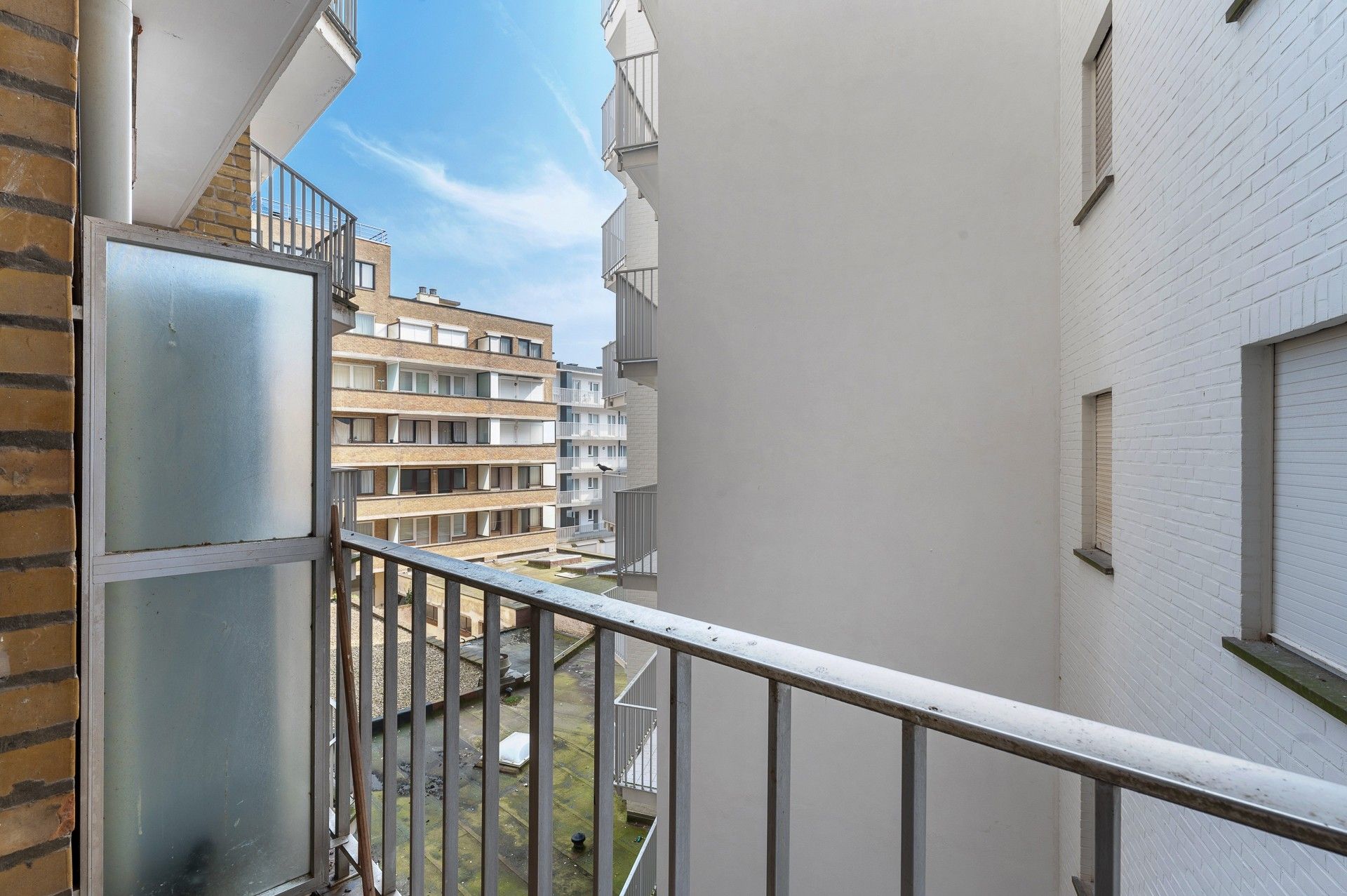 Instapklaar appartement met frontaal zeezicht nabij Casino foto 13