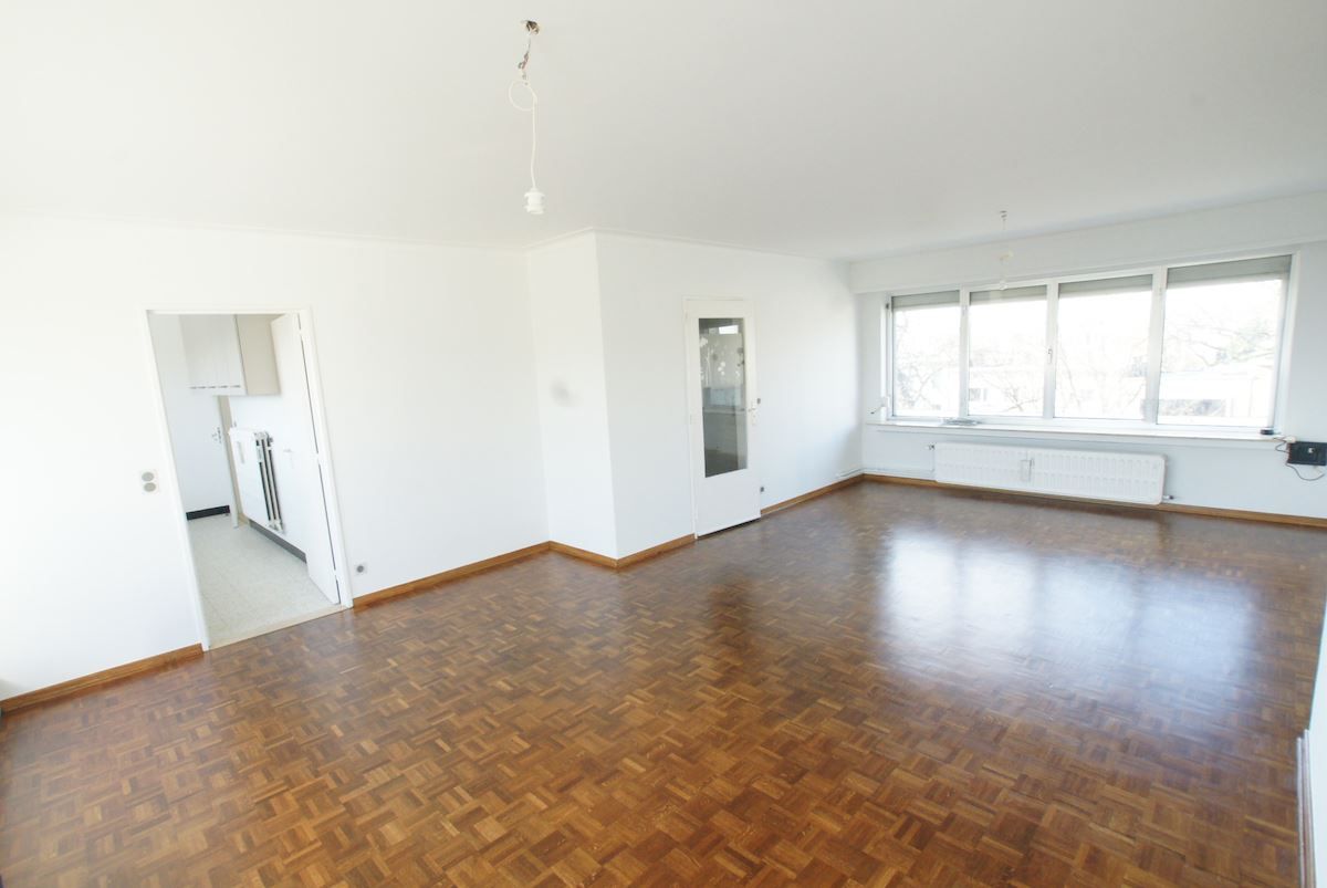 Ruim dakappartement met terras foto 13