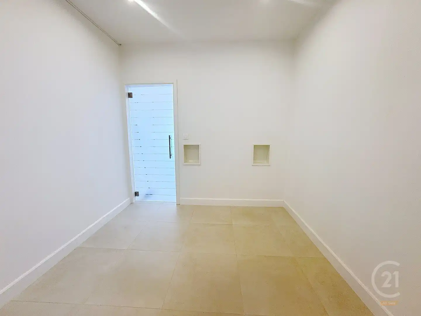 Volledig gerenoveerd gelijkvloers appartement aan de Zeedijk van Westende foto 10