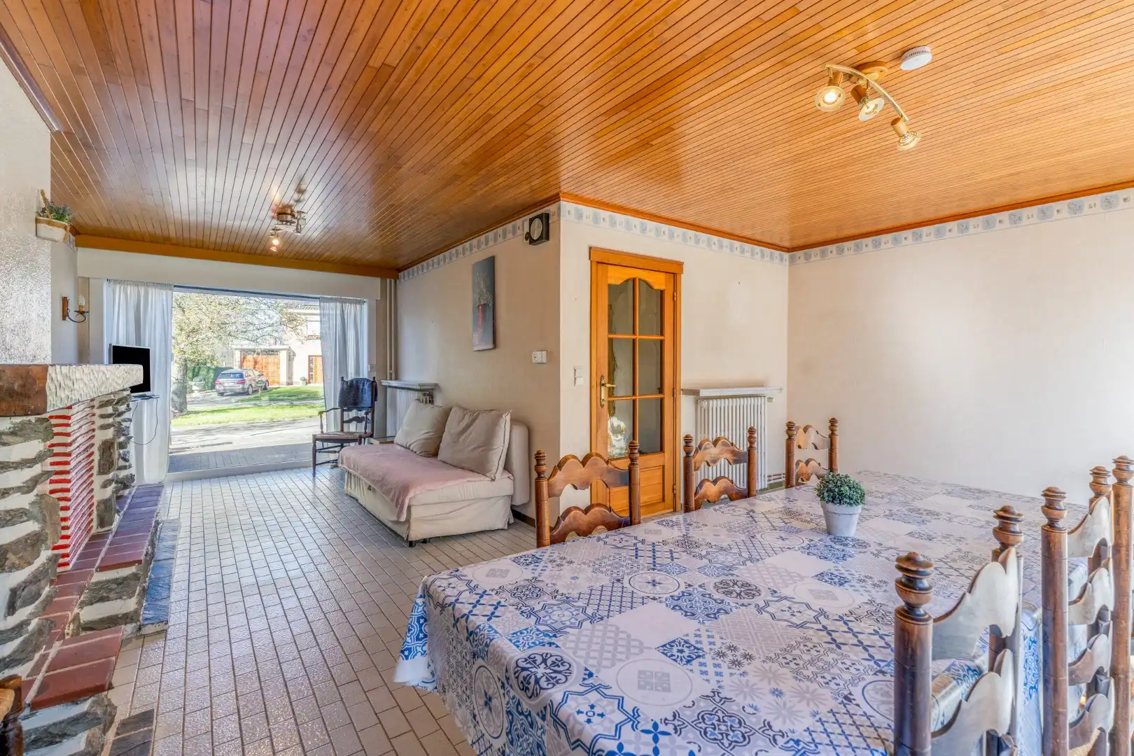 Heel aangename woning met grote tuin in een rustige buurt! foto 6