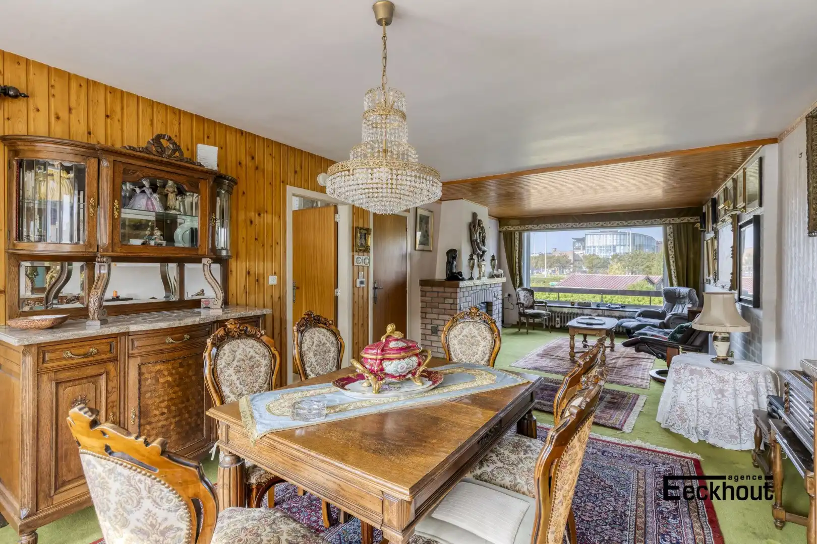 Te moderniseren woning op goede ligging met garage en tuin! foto 4