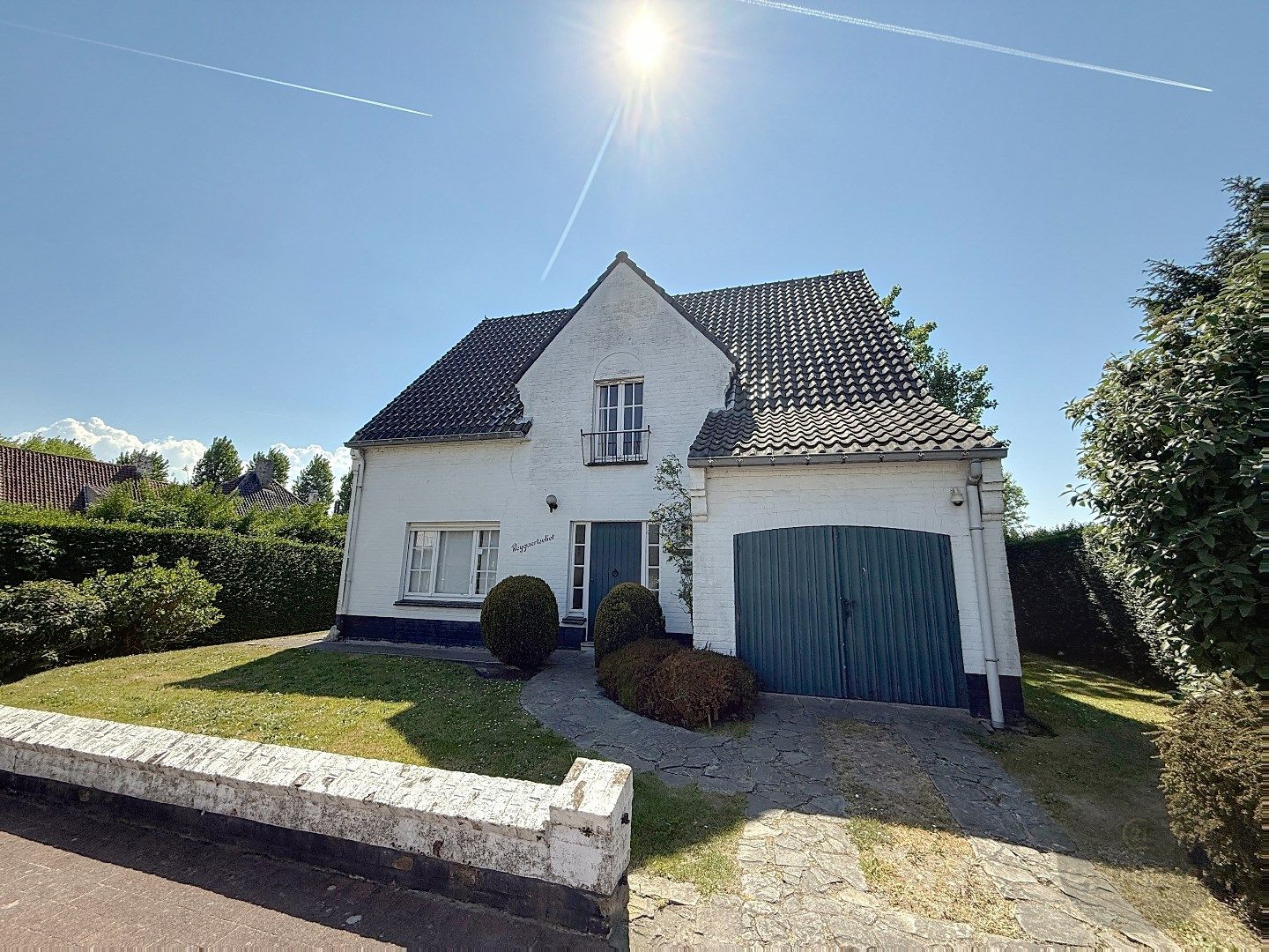 Hoofdfoto van de publicatie: RUIME VILLA op TOPLIGGING! 