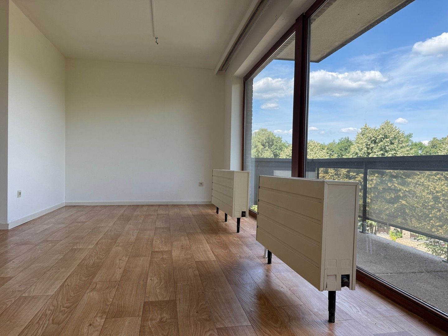Lichtrijke serviceflat in centrum Kapellen - ideaal als investering = zorgeloos verhuren! foto 4