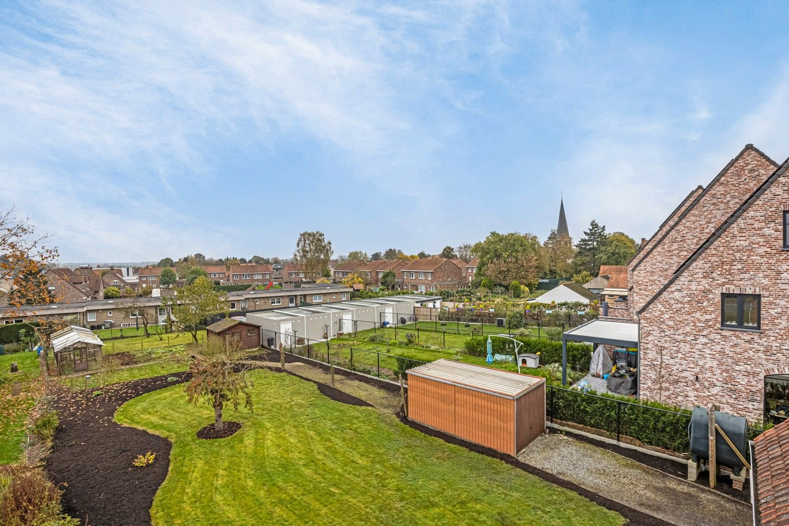 Te renoveren halfopen woning op groot perceel te Ursel foto 15