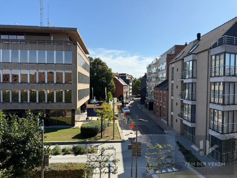 RUIM GEMEUBELD 3-SLPK APPARTEMENT foto 8