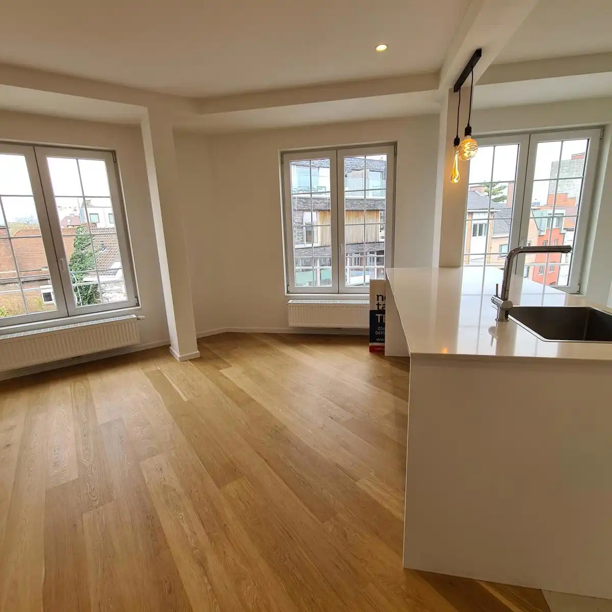 Instapklaar appartement met 2 slaapkamers ! foto 3