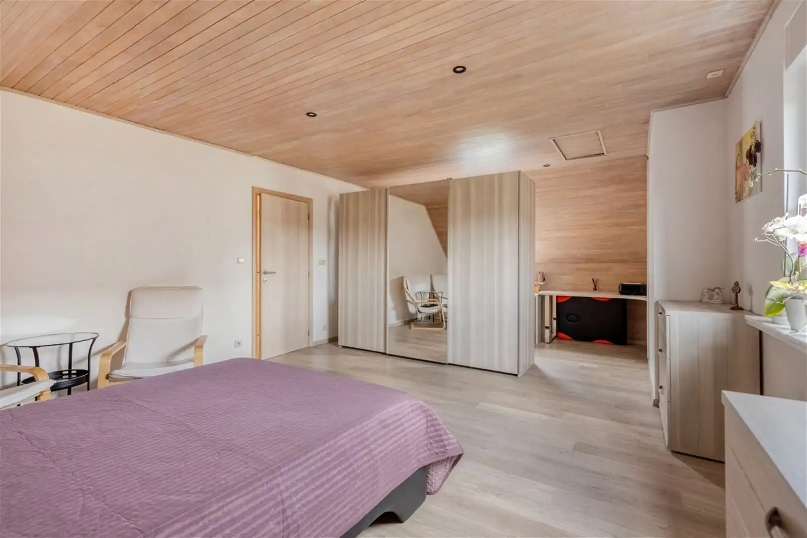 Verzorgde woning met 3 slpk en garage foto 20