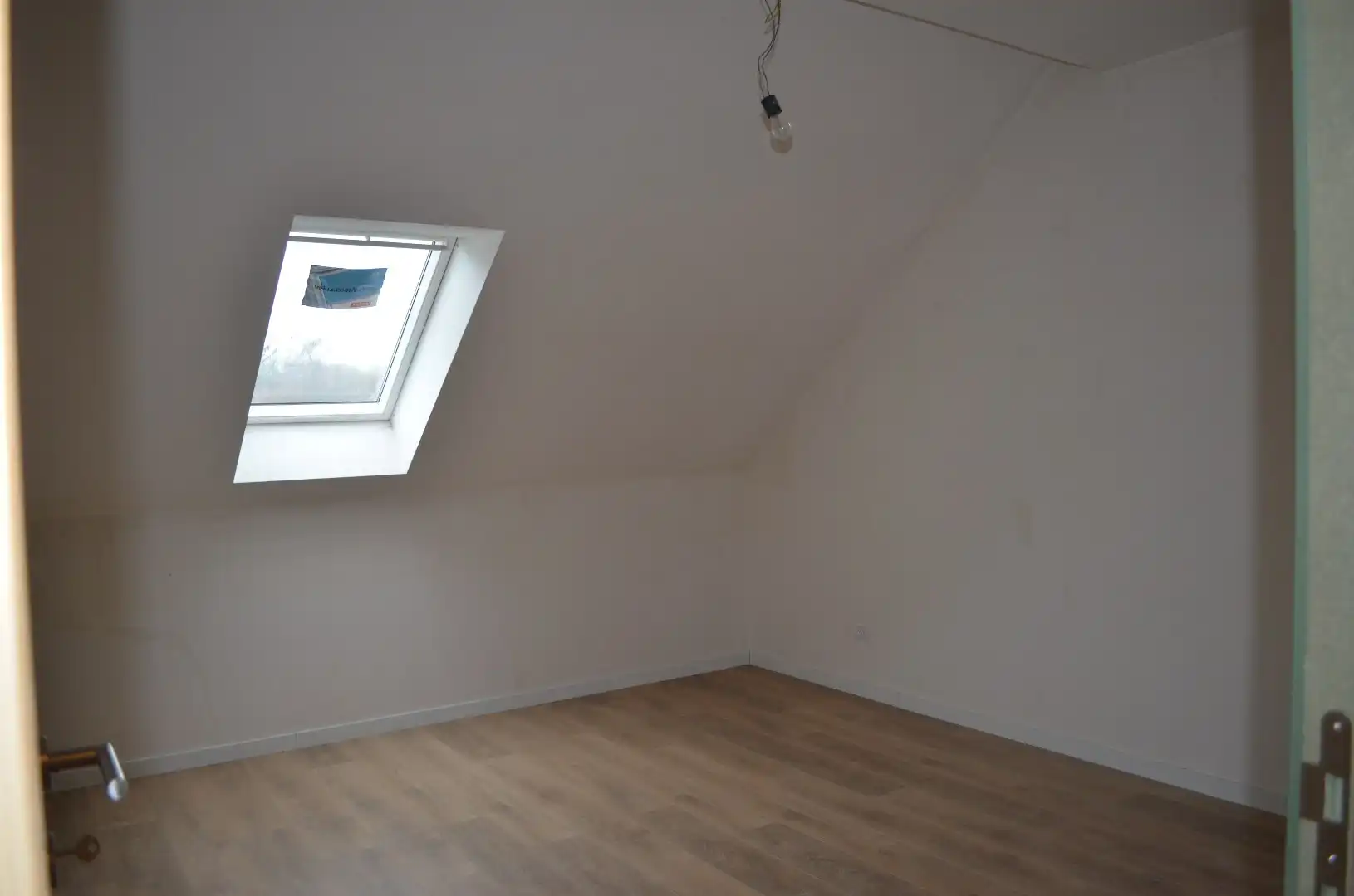 Recent duplex-appartement met twee slaapkamers, groot terras en autostaanplaats in het centrum. foto 8