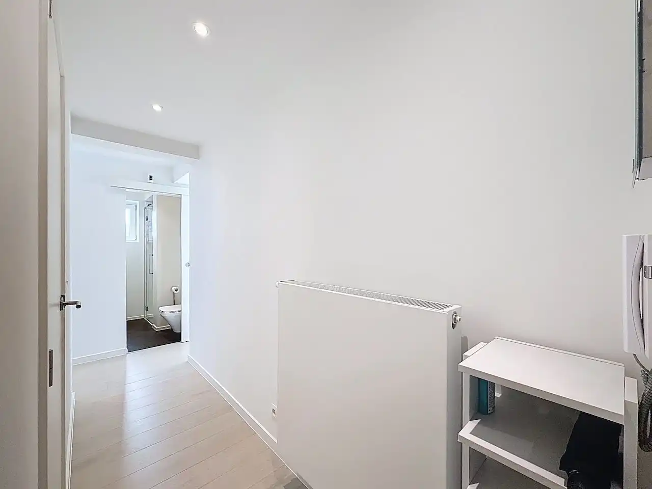 Perfect gerenoveerd appartement met ruim terras en zijdelings zeezicht foto 10