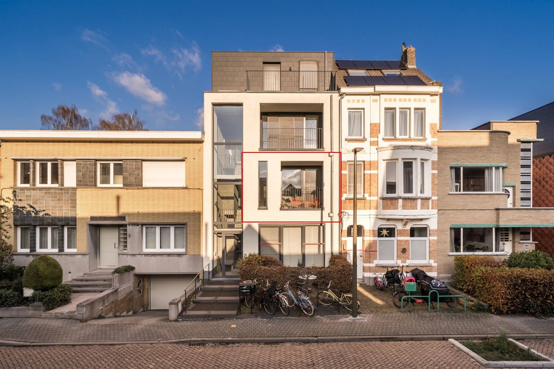 Gezellig en energiezuinig 1-slpk app met terras nabij Mechelen-centrum foto {{pictureIndex}}