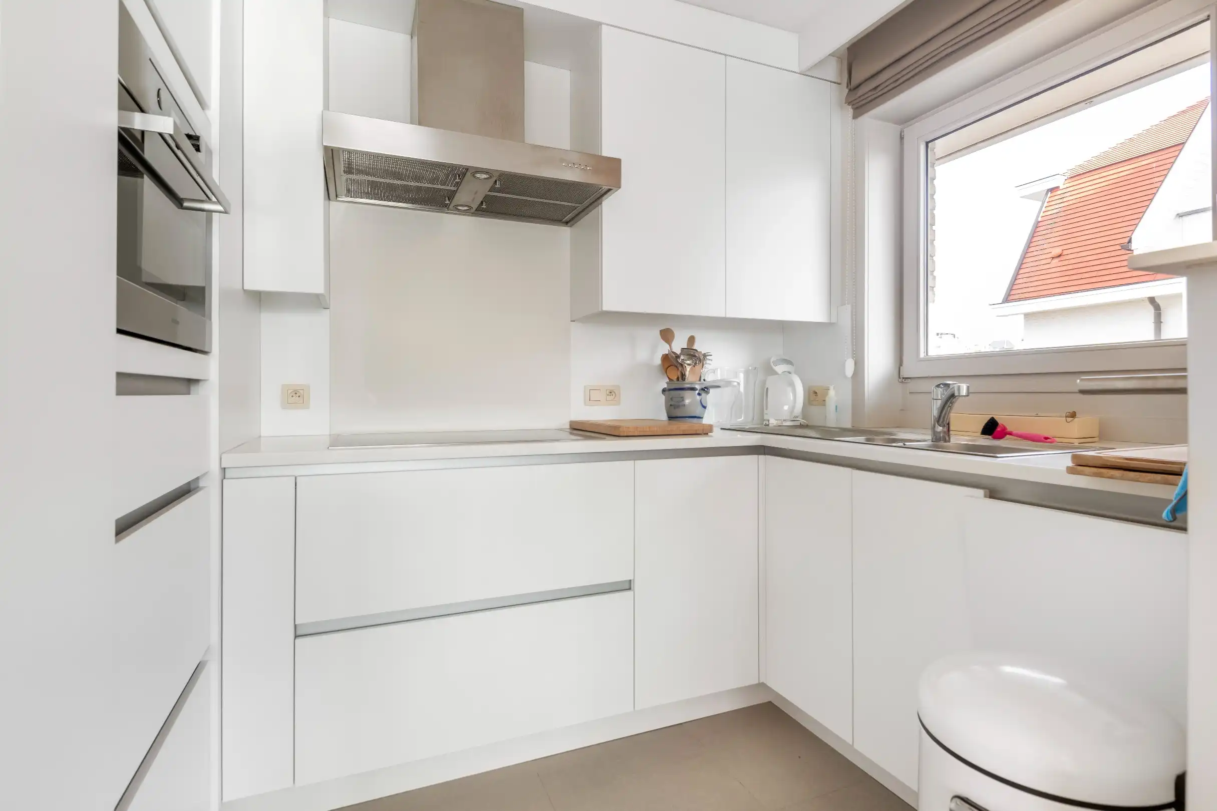 Zeer zonnig hoekappartement met zuidgericht terras, groen open zicht op Park 58  aan de rand van Duinbergen. Garage te koop in de residentie. foto 7