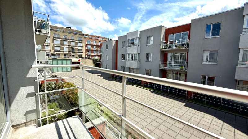 Instapklaar appartement met zicht op het Kaandelpark, op wandelafstand van de Markt foto 11