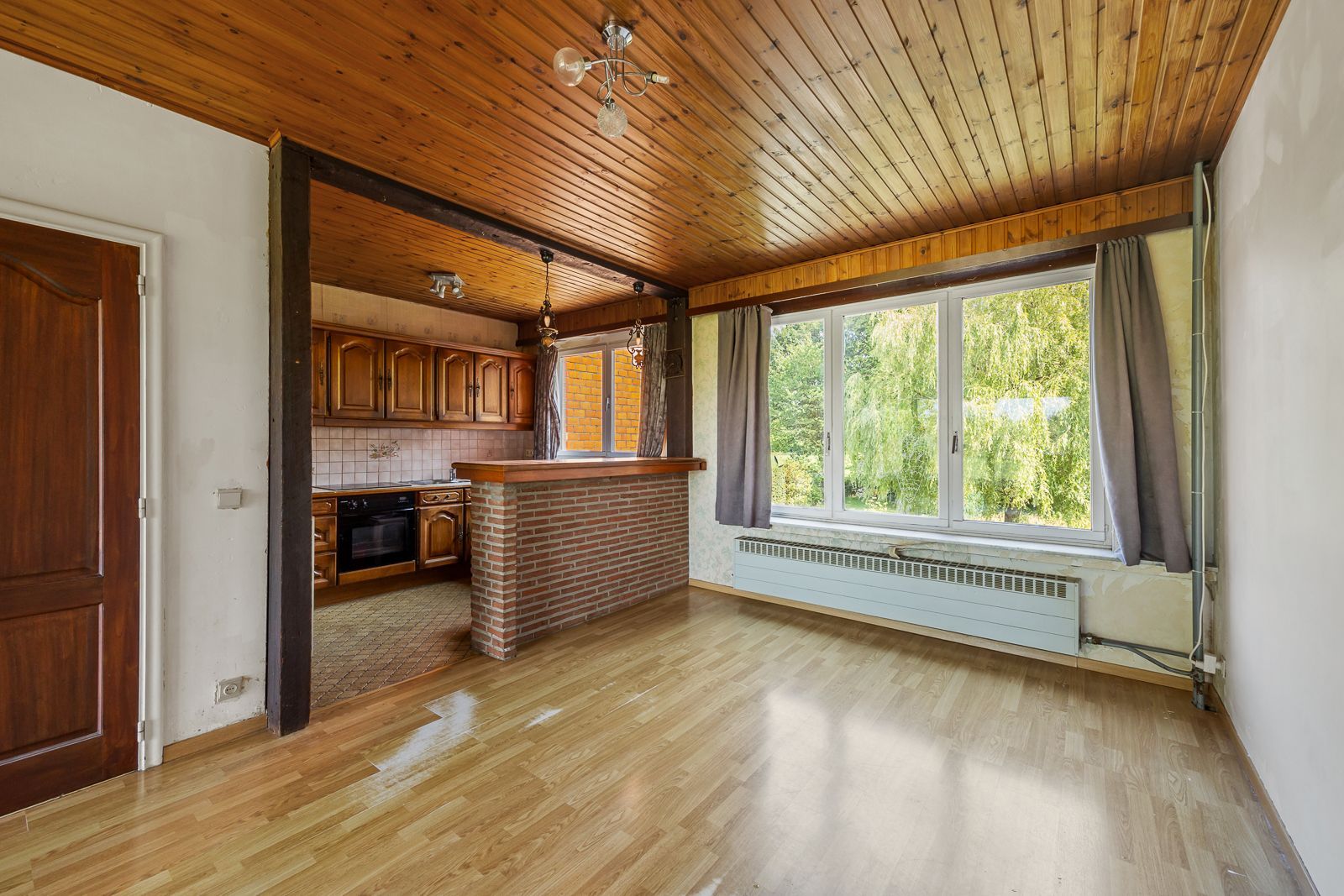 Te renoveren woning met potentieel in groene, rustige omgeving te Brasschaat! foto 3