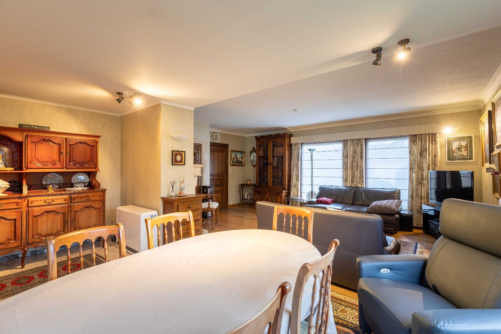 Centraal gelegen bungalow in groene omgeving St-Andries foto 8