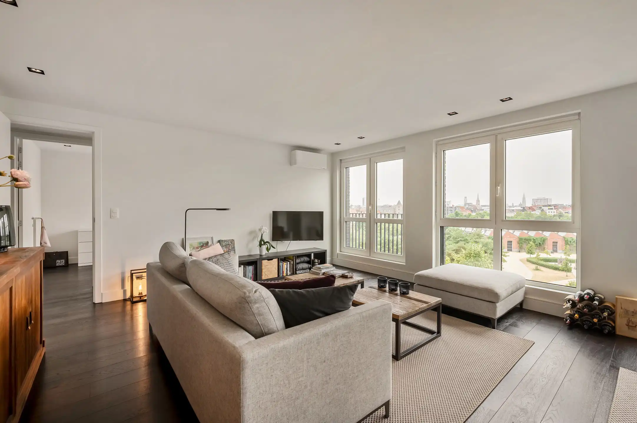 Instapklaar 2-slaapkamerappartement met panoramisch uitzicht en zuidwestgericht terras foto 11